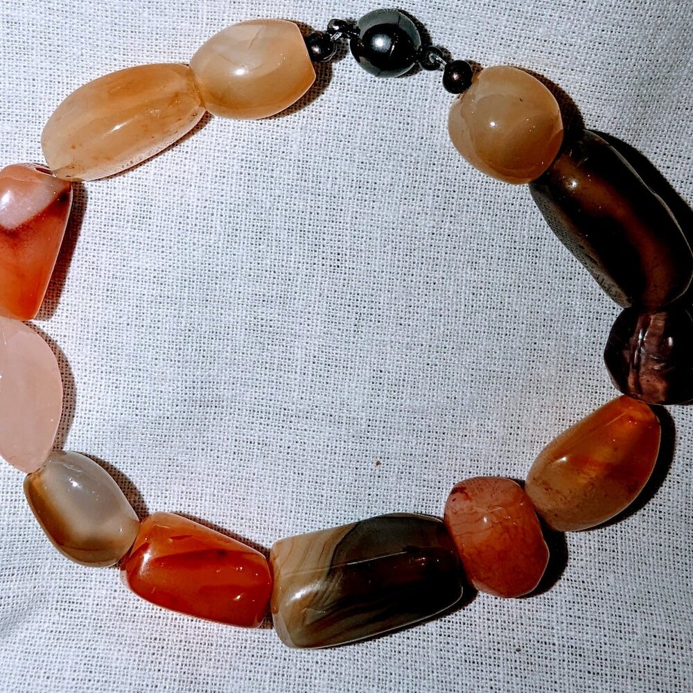 New glass beaded bracelet